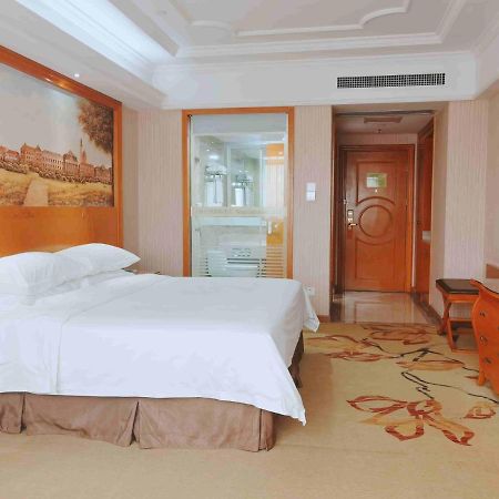 Vienna International Hotel Guigang Hecheng Road Exteriér fotografie