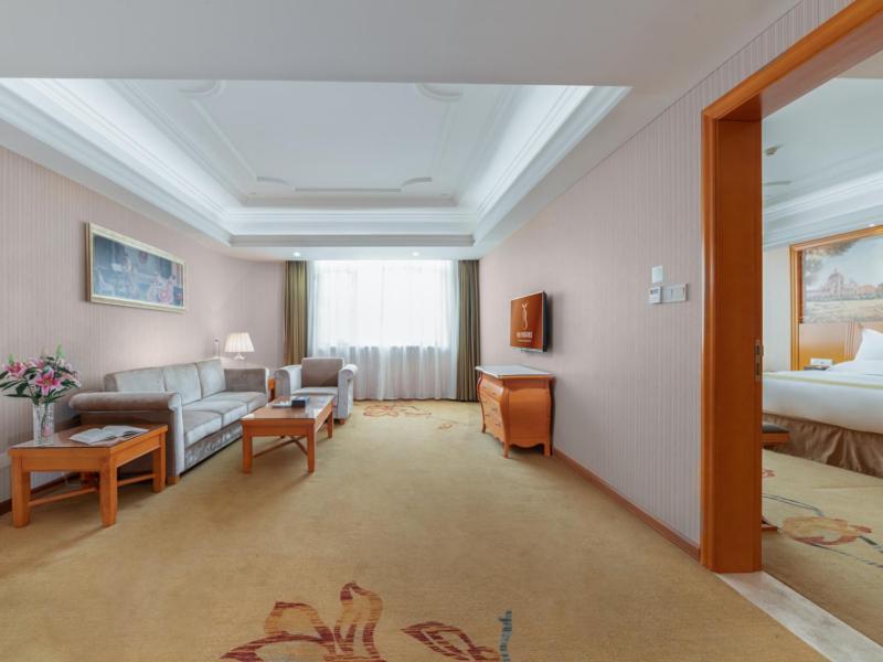 Vienna International Hotel Guigang Hecheng Road Exteriér fotografie